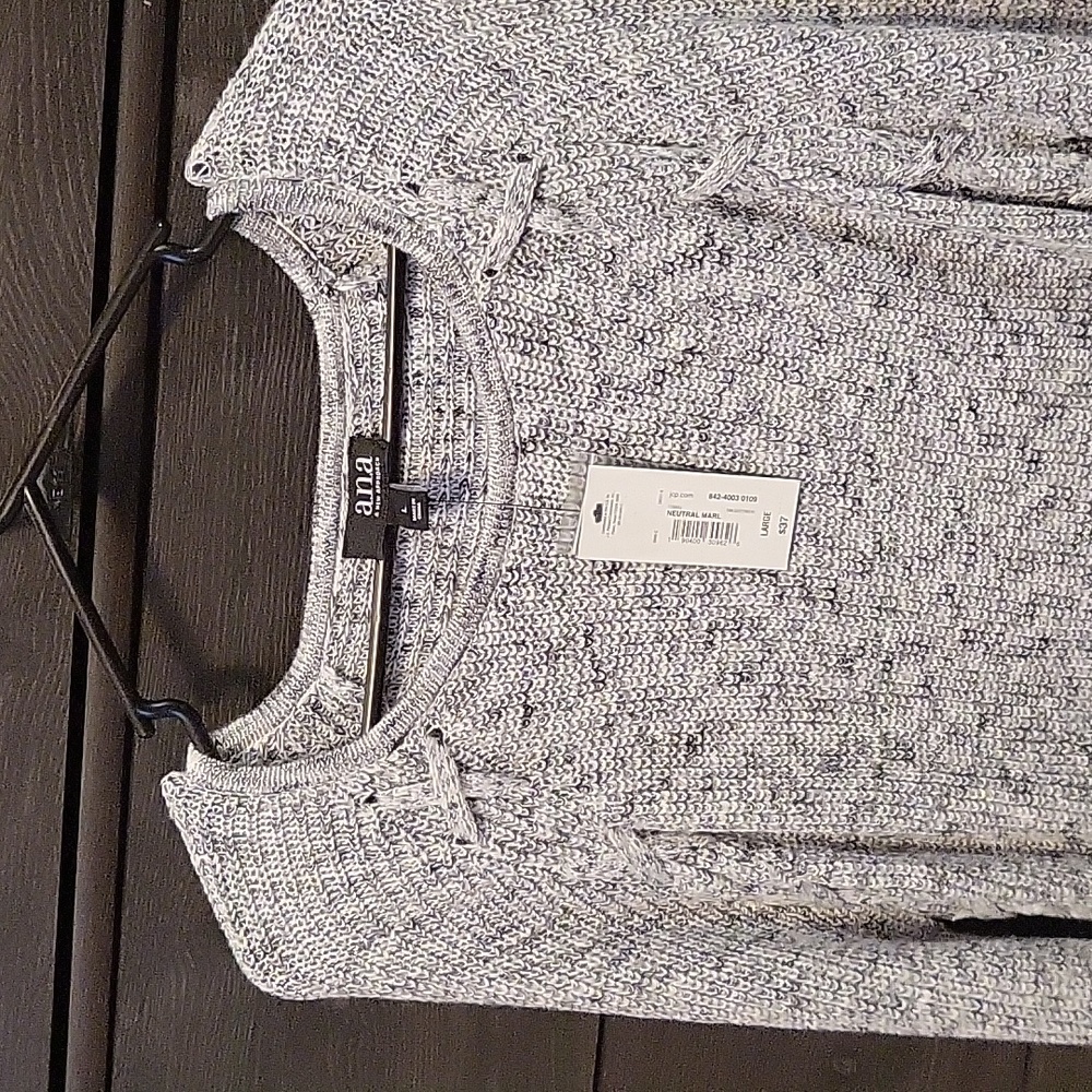 Long sleeve gray sweater